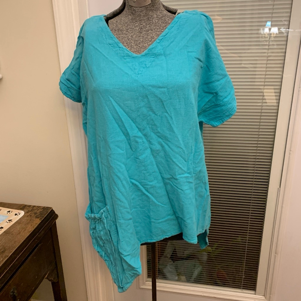 Oh My Gauze! Bright Turquoise V-Neck Short Sleeve Tunic